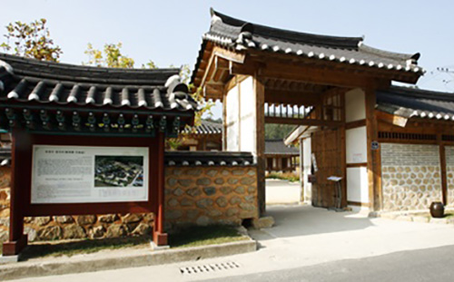 ����������